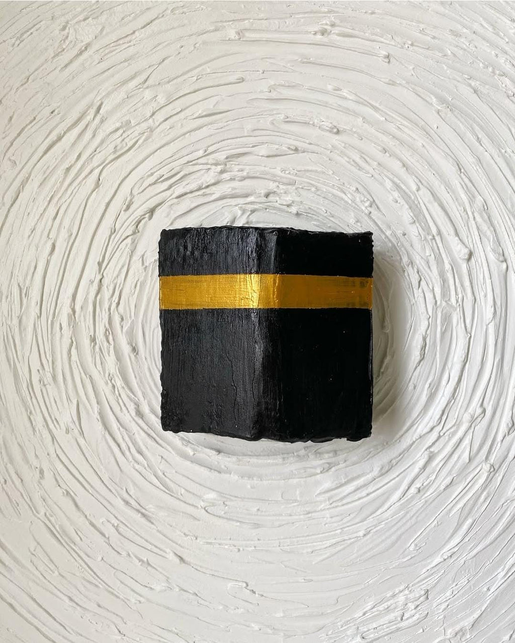 Kaaba Canvas Art: 3D Textured Islamic Painting with Gold