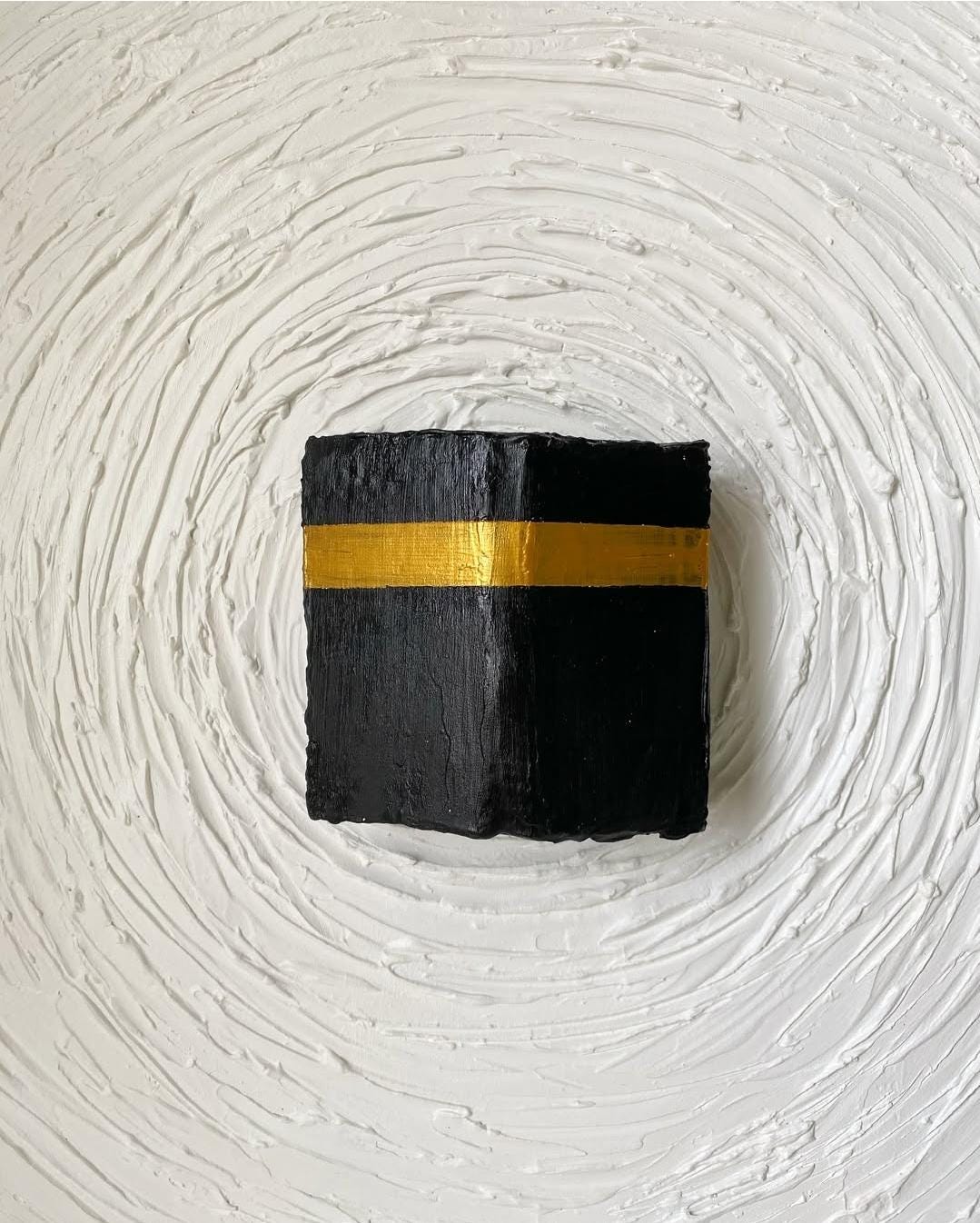Kaaba Canvas Art: 3D Textured Islamic Painting with Gold