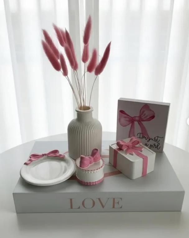 Ribbed vase for dried flowers, custom colour and effects, Handmade | Jesmonite| Neutral home decor and gifts  choose different styles