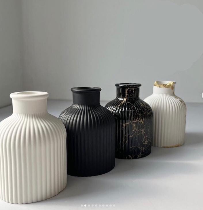 Ribbed vase for dried flowers, custom colour and effects, Handmade | Jesmonite| Neutral home decor and gifts  choose different styles