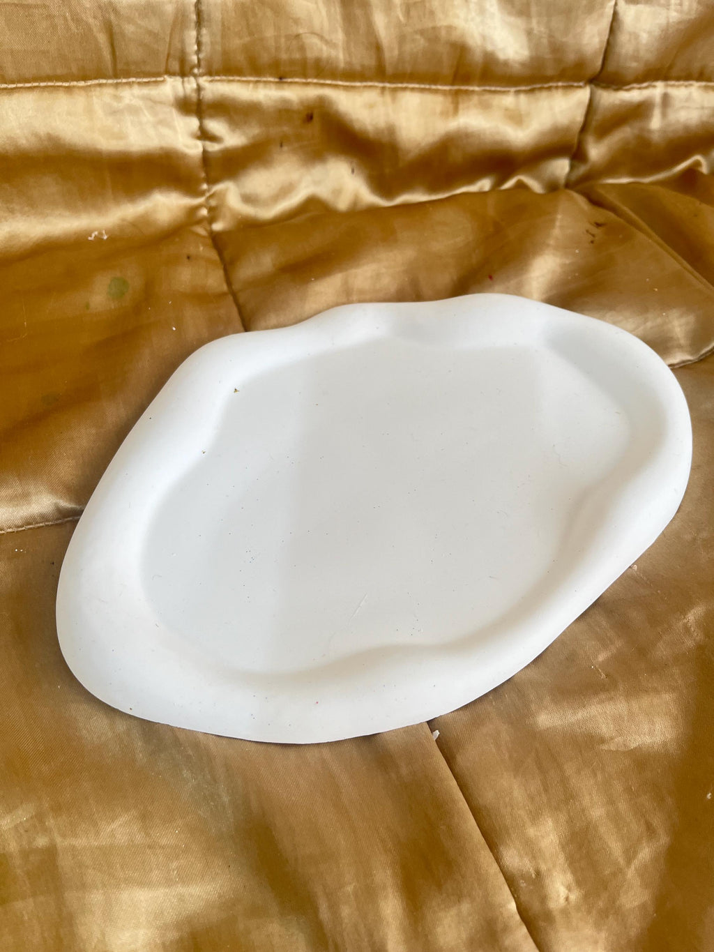 Modern Design Tray Japandi ,Irregular cloud tray , choose different colour effects, Handmade | Jesmonite | Neutral home decor and gifts.