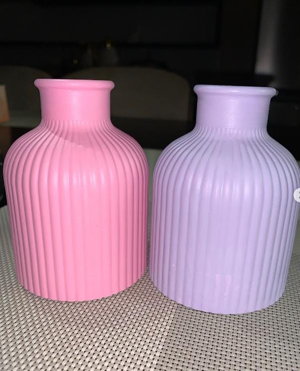 Ribbed vase for dried flowers, custom colour and effects, Handmade | Jesmonite| Neutral home decor and gifts  choose different styles